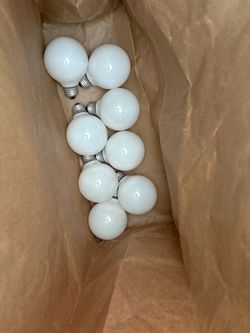 Free vanity light bulbs