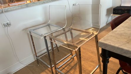 Beautiful acrylic island chairs