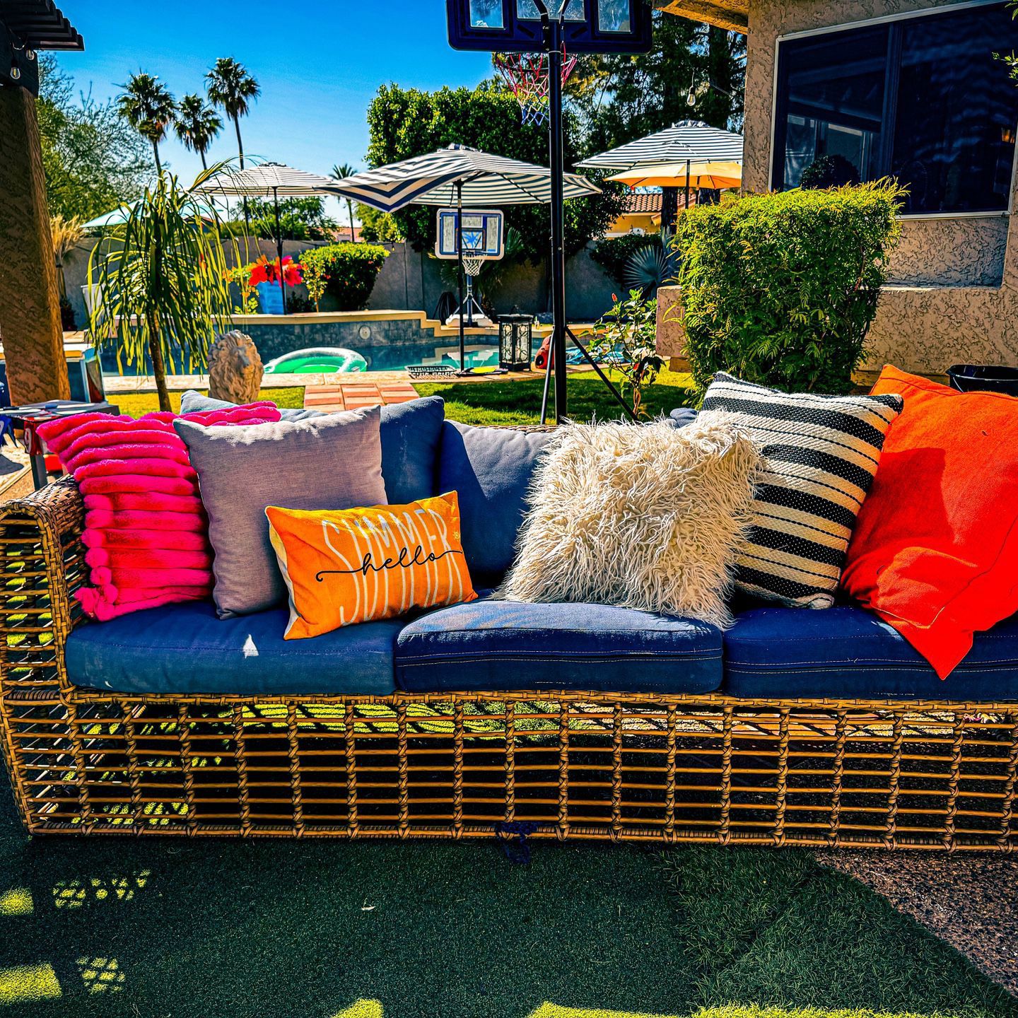  Outdoor Patio/Pool Couch & Chair- Three’s a crowd & 4 is too many 🙈