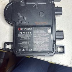 Enphase IQ7PD Microinverters (18 Units) – 210W – Great Condition
