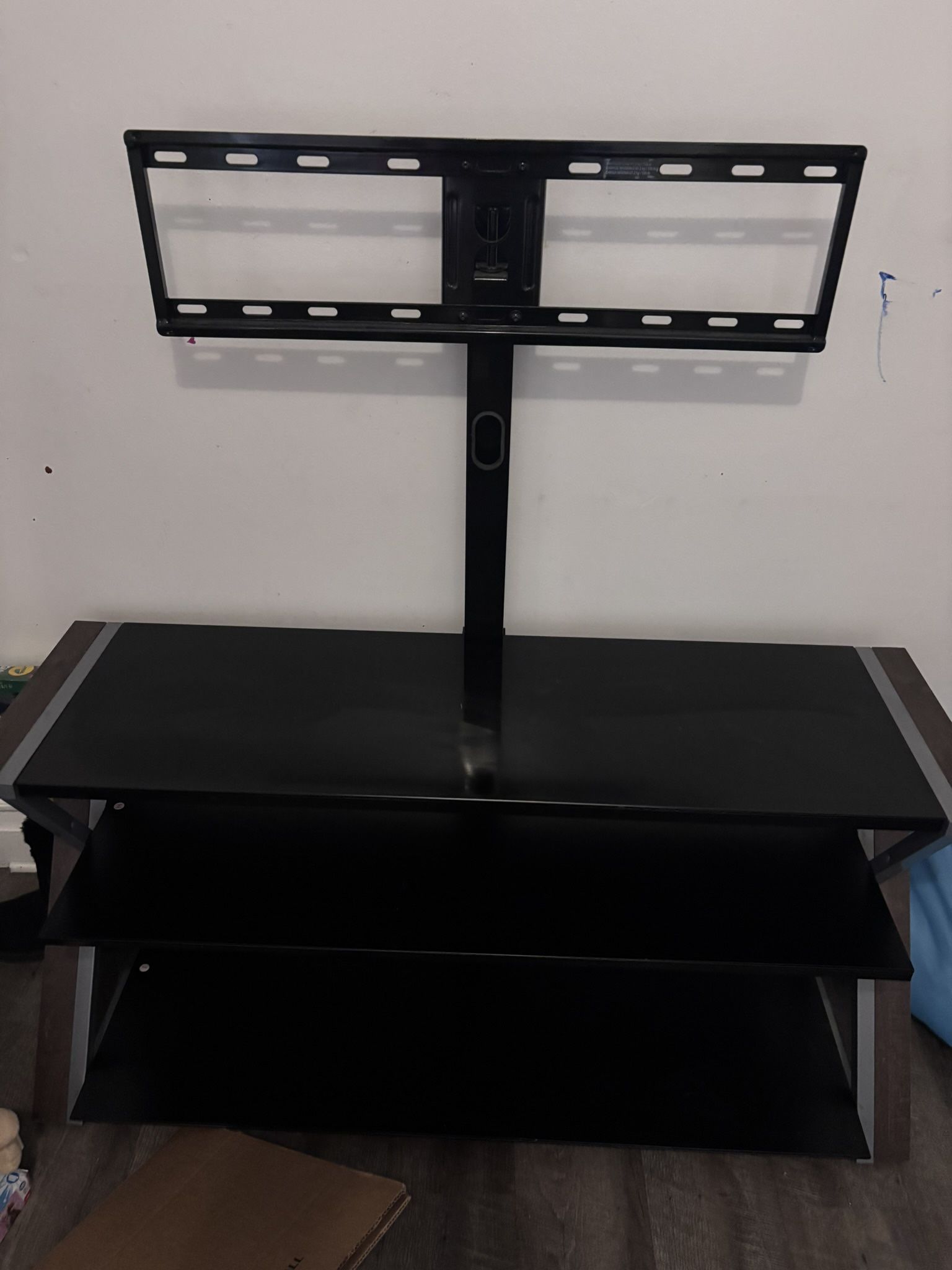 3-1 TV Stand