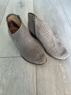 Lucky 🍀 Nordstrom Brooklyn Perforated Grey Suede Houndstooth Ankle Boots Shoes Size 7