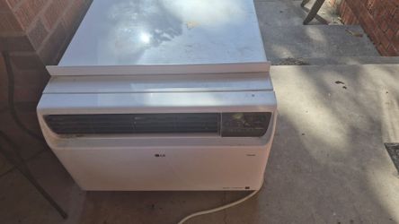 Large AC Window Unit