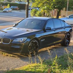 2012 BMW 750i