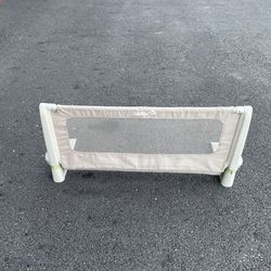 Safety 1st portable bed rail