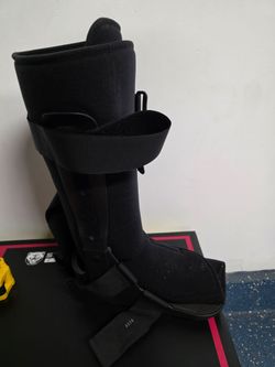 Walking boot