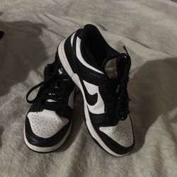 Nike Panda Dunks