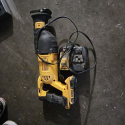 Dewalt Battery Saw Saw 