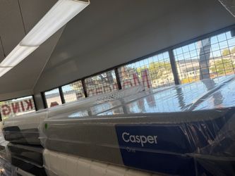 QUEEN SIZE CASPER MATTRESS & BOX SPRING BED SET