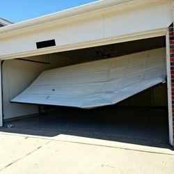Garage Repair 