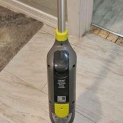 BRAND NEW WORKING SHARK VAC&MOP WITH ACCESORIES