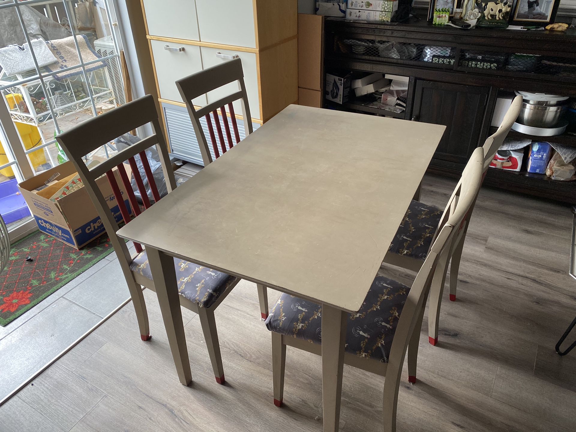 Dining Table with 4 Chairs very good for small space
