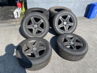2008 Mercedes G63 Oem Rims and Tires