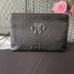 Wristlet Wallet Type