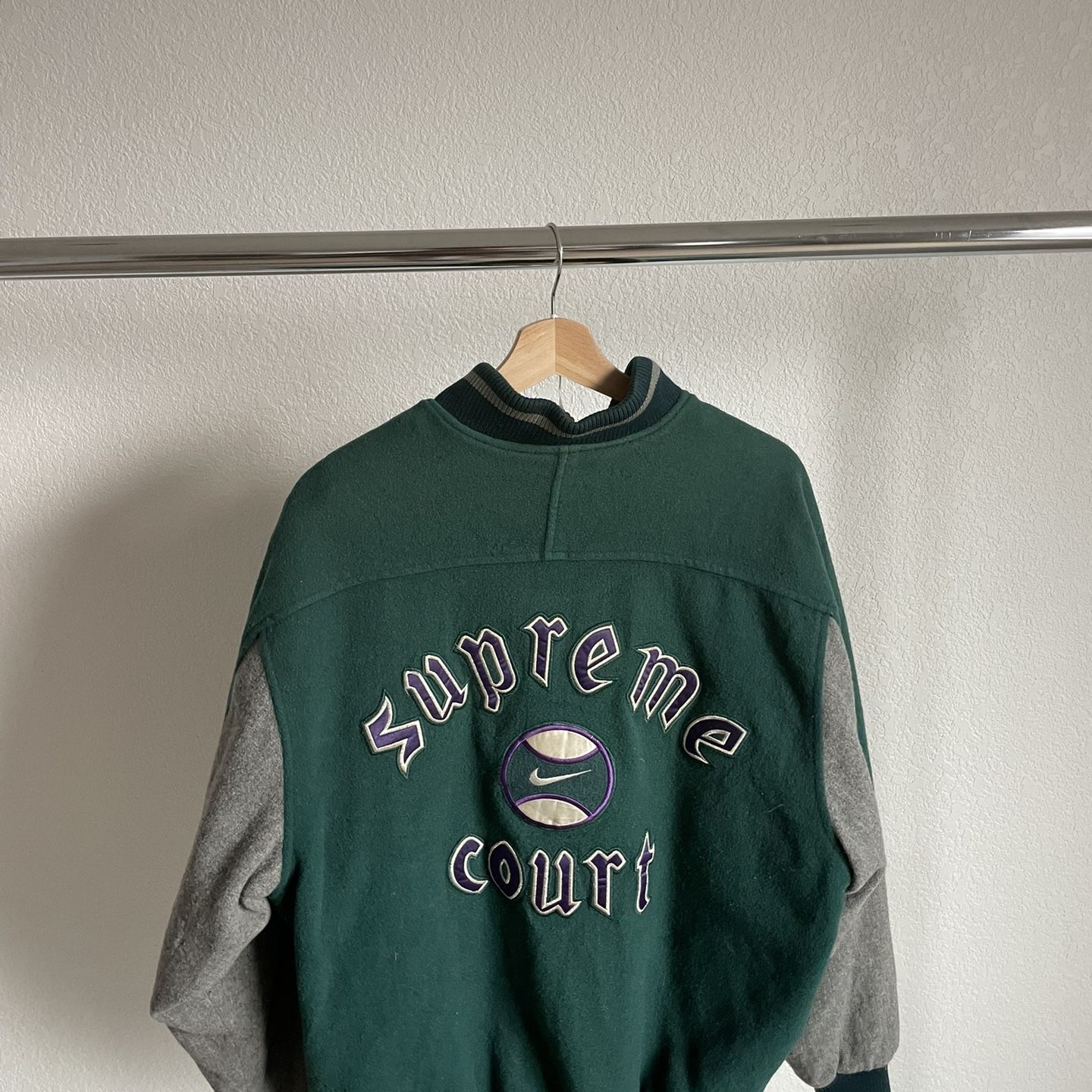 NIKE × supreme court ジャケット　ヴィンテージ Vintage 90s Nike Supreme Court Jacket Size M SC Basketball