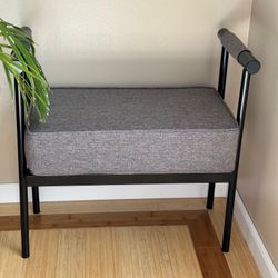 Entry bench New
