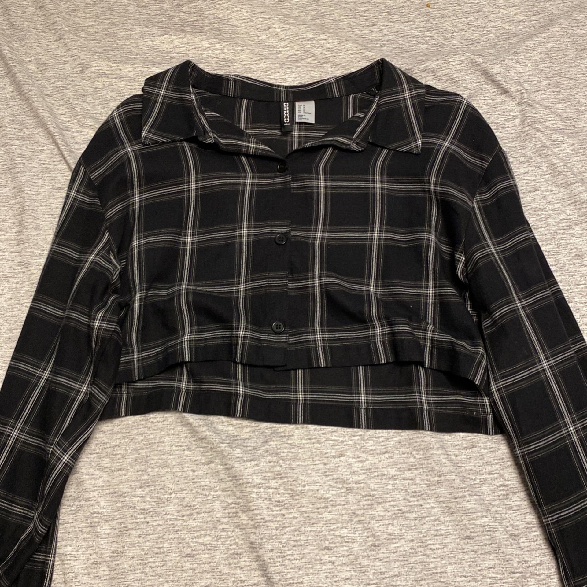 Black Plaid Long Sleeve Crop Top