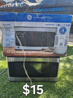 GE Appliances Countertop Microwave Oven GCST11N1WSS