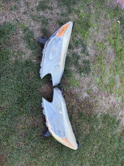 Nissan Versa Note Headlights