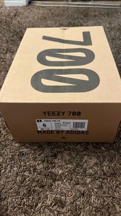 yeezys 700 V3 safflower