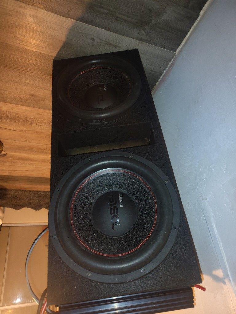 LOVE BASS ? THIS IS WHAT YOU NEED !! Sorry The Price Is 600 Made Mistake .