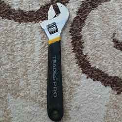 8 Inch Crescent Wrench 