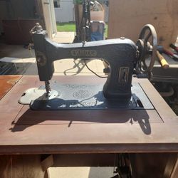 White  Sawing Machine 