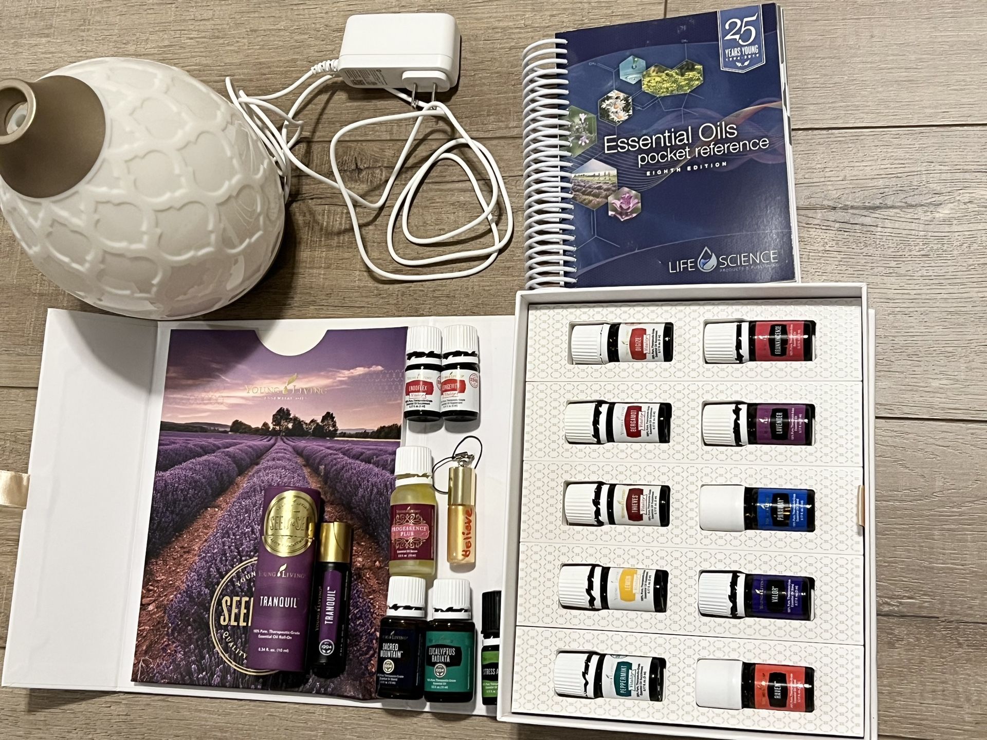 LOT Young Living Essential Oils Diffuser Book