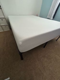 Memory foam queen mattress