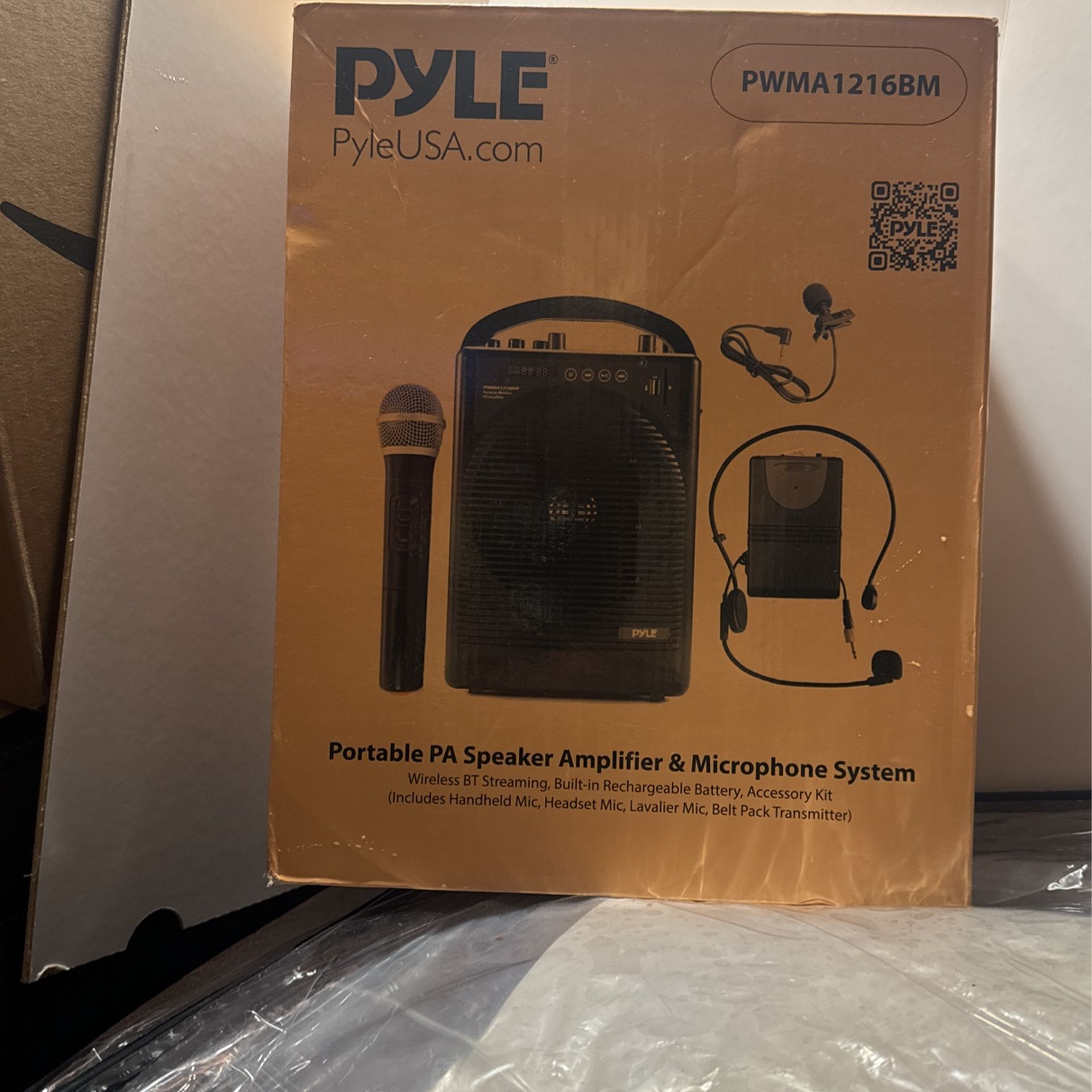 PYLE Speaker Amplifier & Microphone System 