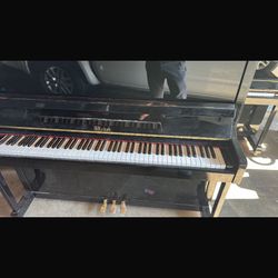 Piano $400 delivery including