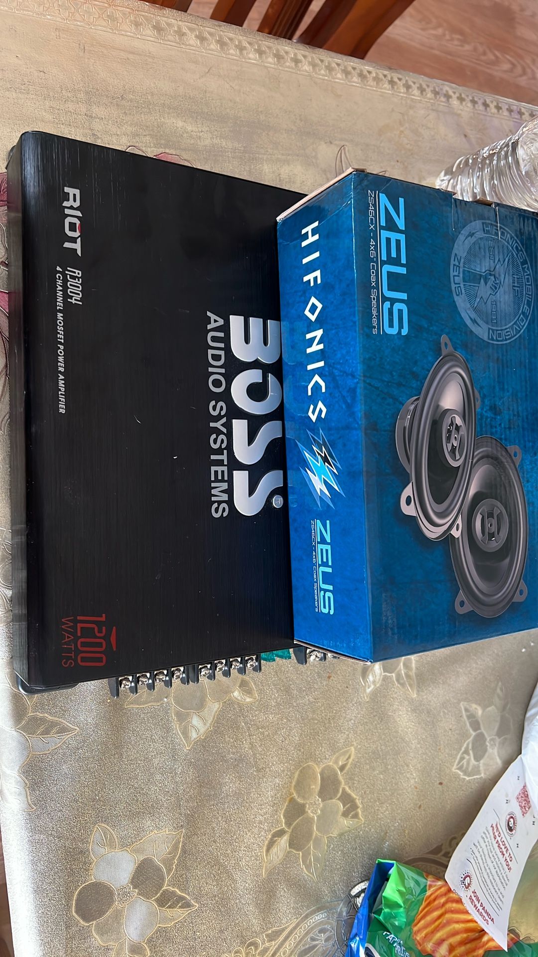 Boss Audio 4 Channel Amp W/ Speakers