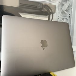 Intel Macbook pro 13inch with touchbar