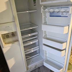 Nice Refrigerator Two Dors 36"