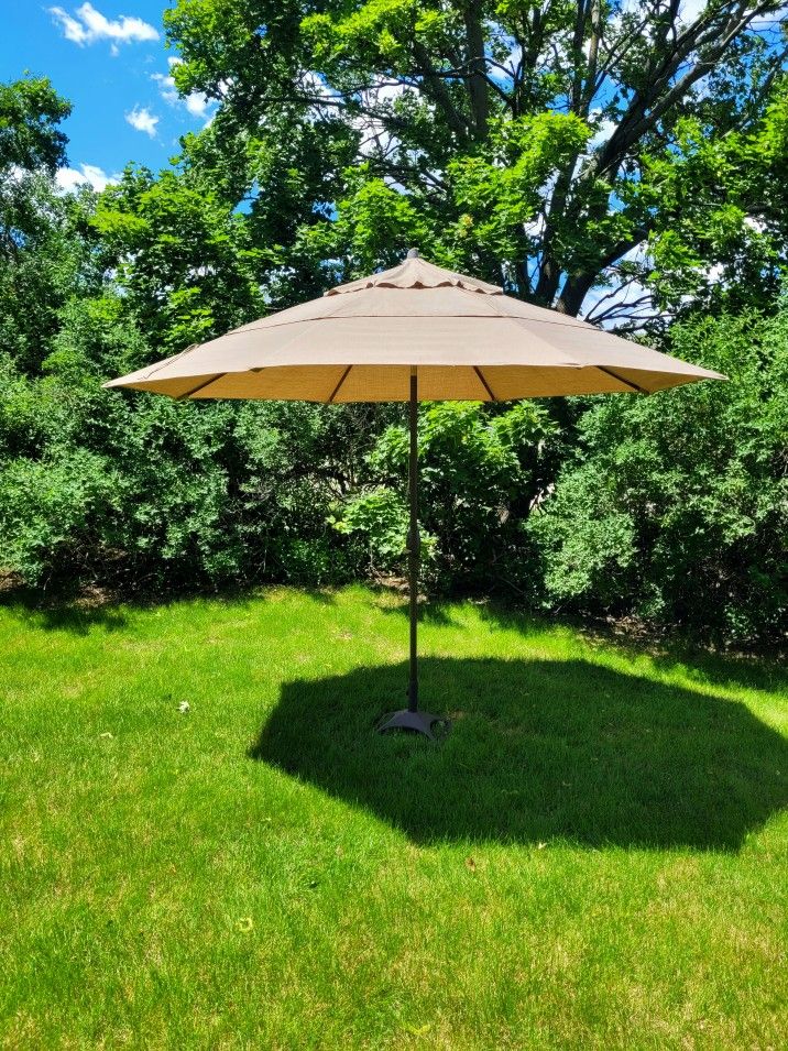 Crank And Tilt Patio Umbrella With Base
