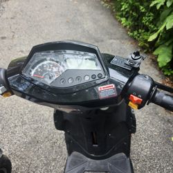 2023 Flywing Jog 150cc   And Electric Racing Scooter 