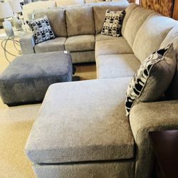 Entertainment Stylish Chaise Sectional 