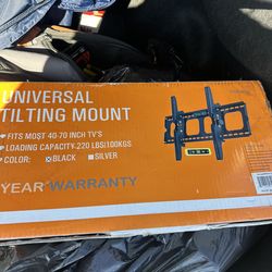 Up to 70” tv wall mount new