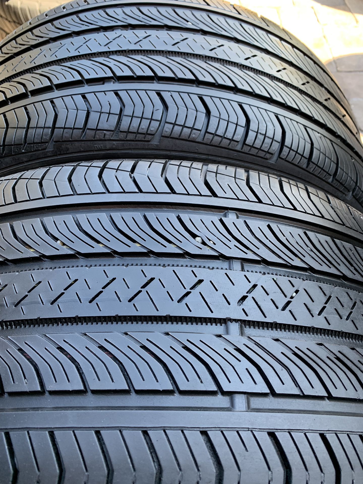 275 35 19 Continental pro contact 2 tires