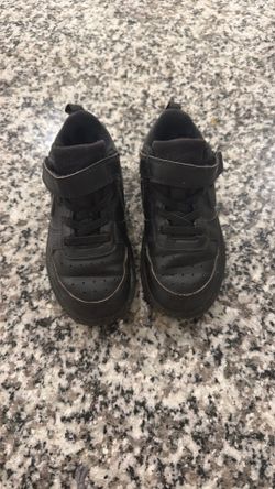 Boys shoes