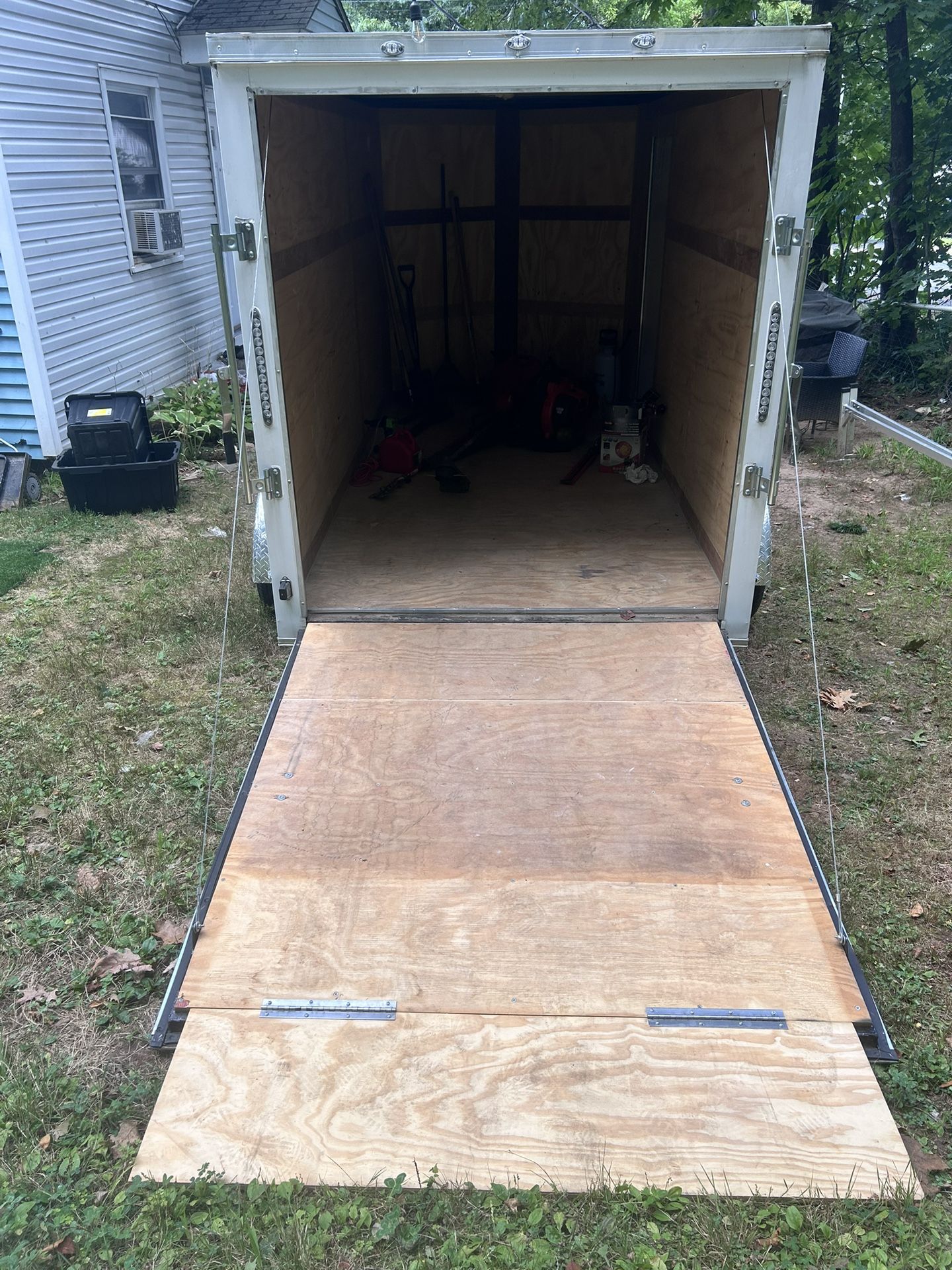 2023 Enclosed Trailer