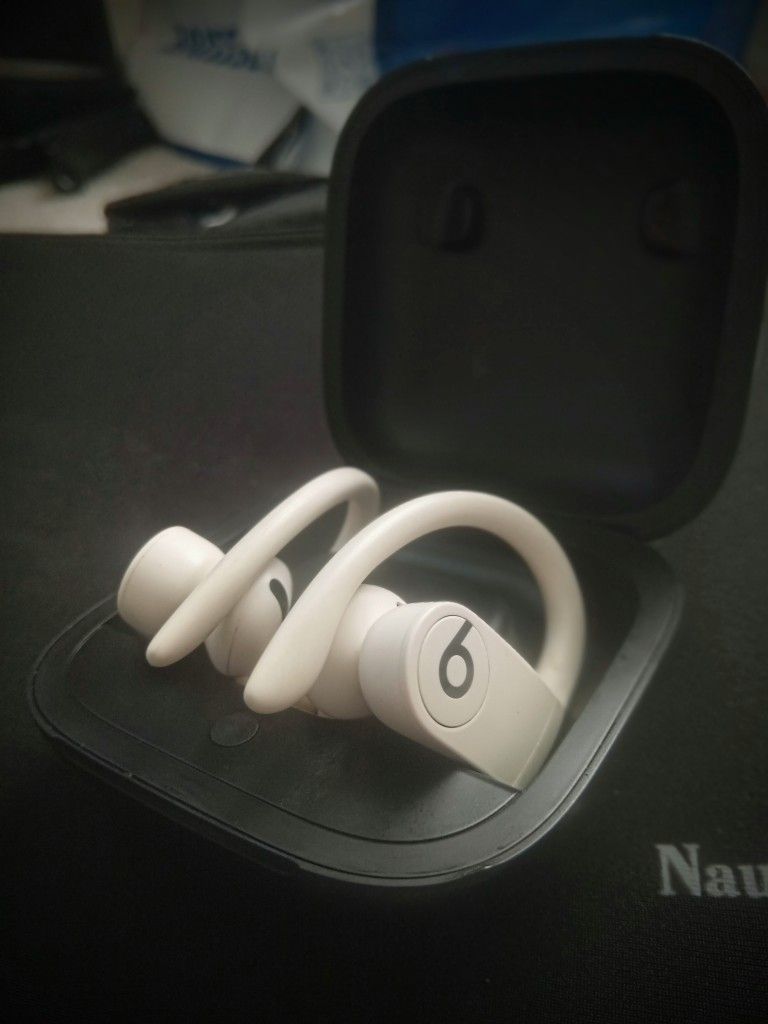 Beats Powerbeats Pro