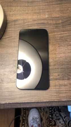 iPhone 16e