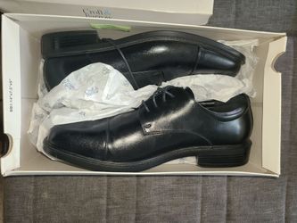 Croft and barrow suit shoes brand new.. Open box.. AS IN PICTURES... PICK UP IN BLOOMINGTON..