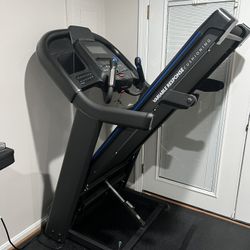 Horizon 7.4AT Treadmill
