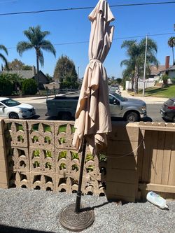 Outdoor Patio Umbrella with Base