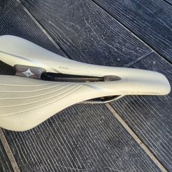 Specialized Oura PRO 143 MM bike Saddle