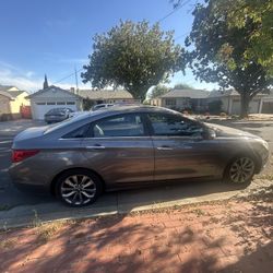Hyundai Sonata SE Automatic 