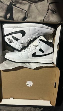 Jordan 1 Mid 'Reverse Panda' DQ8426-132 Men's Size 11 new