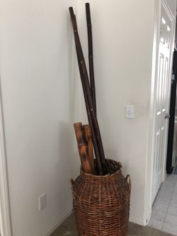 Decor basket with bamboo
